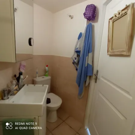 Bastidon, 5 People Near Beach, Sea View, Quiet Le Lavandou